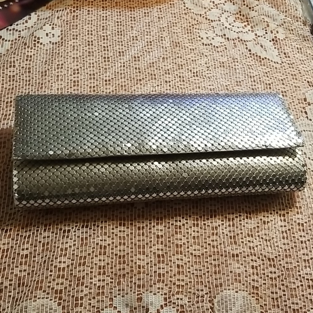 Silver clutch